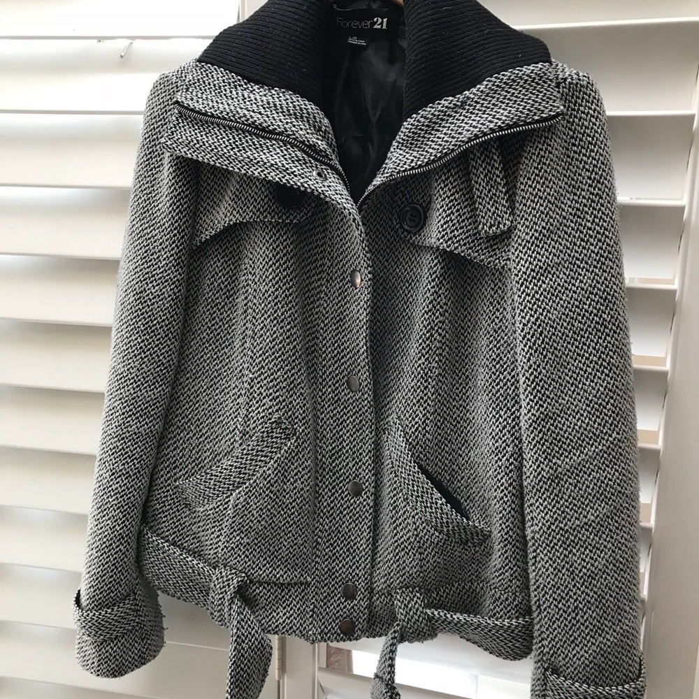 🤯 2/$12, 3/$18 🤯 Forever 21 Knitted Jacket